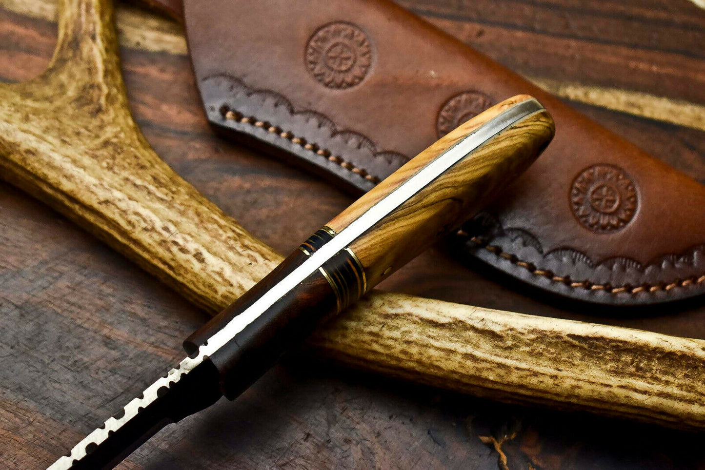 HS-604 Handmade Damascus Skinning Blade Camping Full Tang Knife