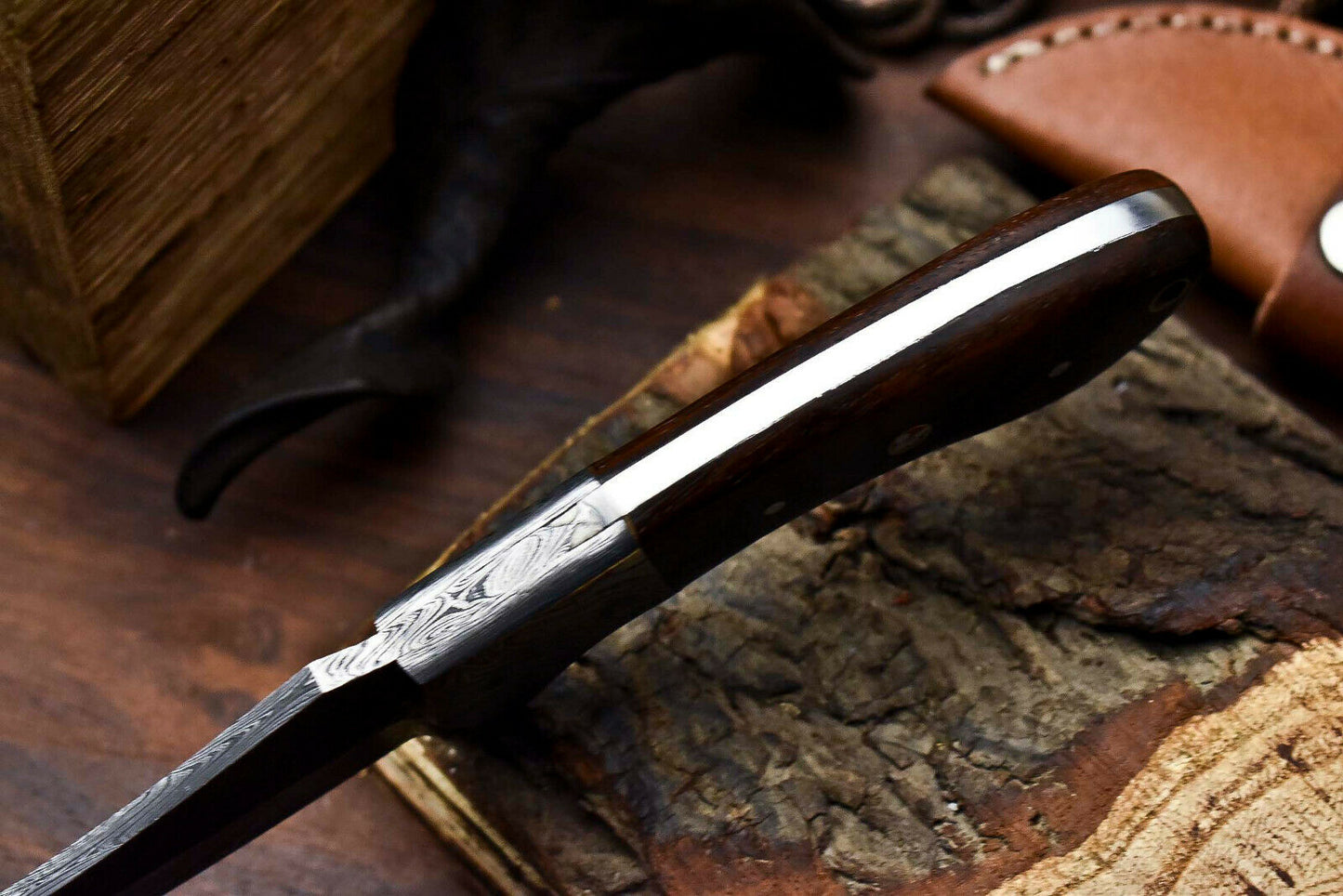 HS-700 Custom Handmade Damascus Steel Skinner Knife - Beautiful Wood Handle