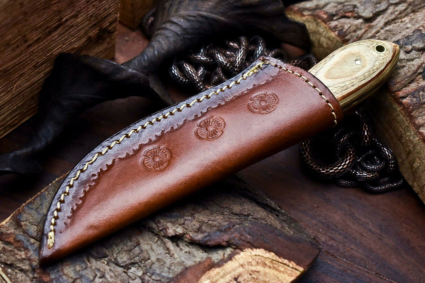 HS-701 Custom Handmade Damascus Steel Skinner Knife - Beautiful Wood Handle