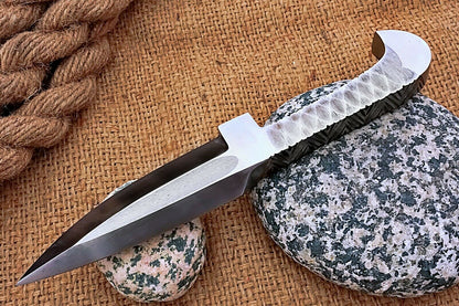 HS-472 Custom Handmade D2 Steel integral knife With Blade line and handle file work