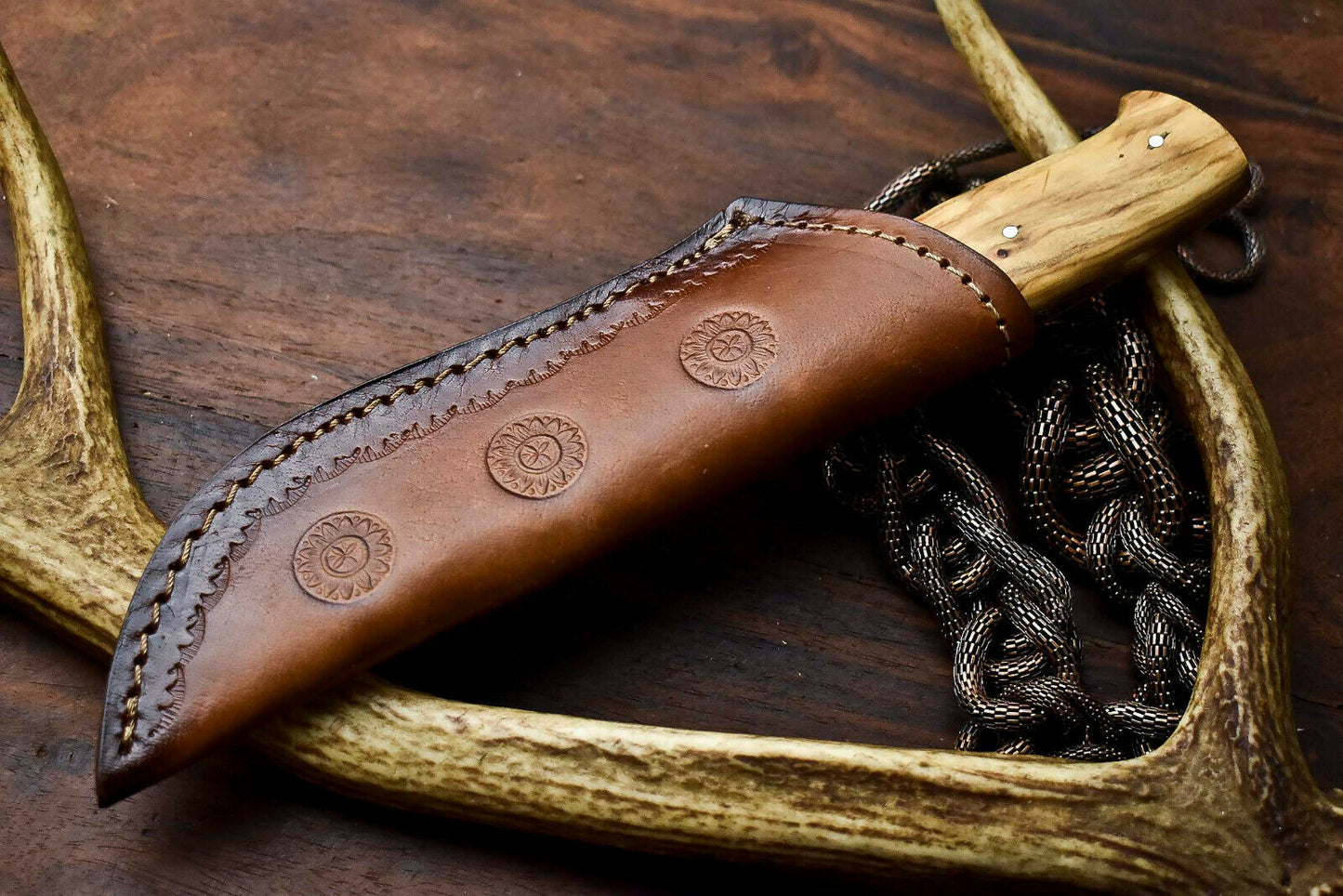 HS-634 Custom Handmade Damascus Hunting Skinning Blade Hunter Camping Full Tang Knife