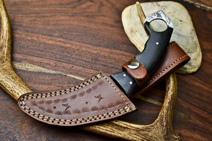 HS-900 Handmade Damascus Hunting Blade Karambit Full Tang Knife