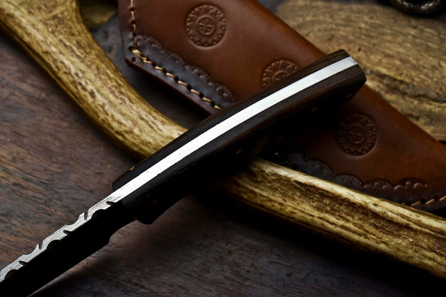HS-608 Handmade Damascus Skinning Blade Camping Full Tang Knife