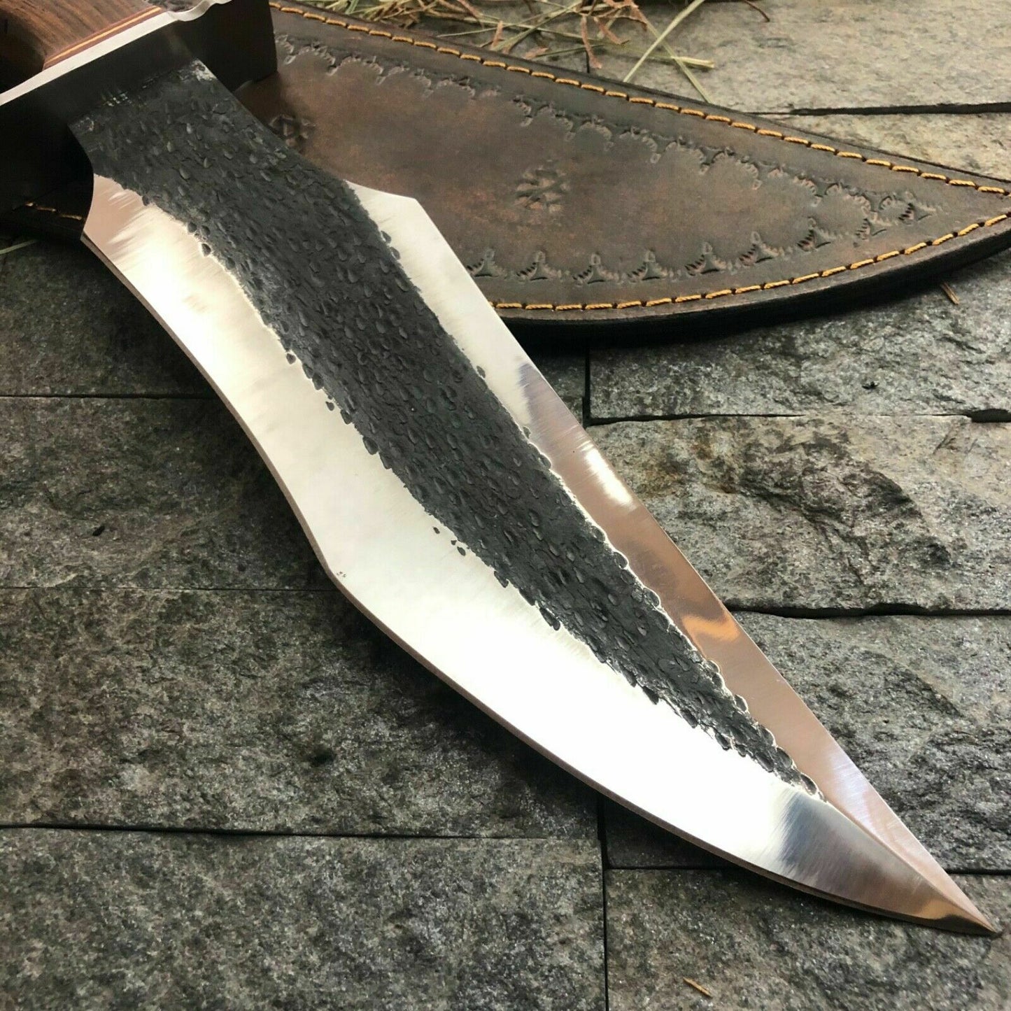 Custom Hand Forged D2 Steel Full Tang Bowie Hunting Knife HS-390