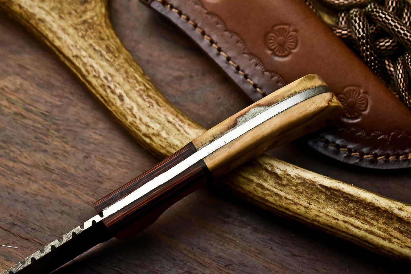 HS-688 Custom Handmade Damascus Steel Skinner Knife - Beautiful Wood Handle