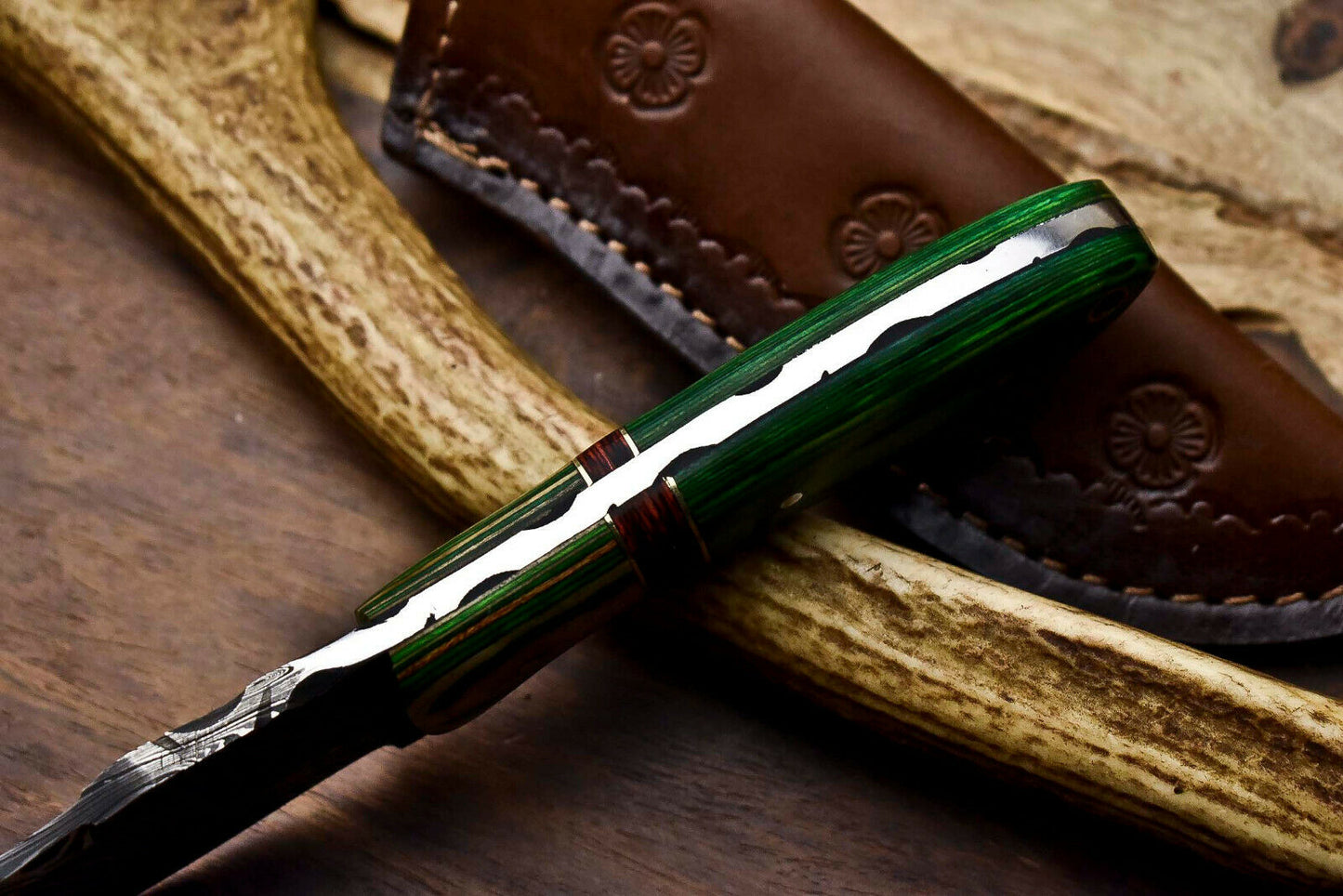 HS-672 Custom Handmade Damascus Steel Skinner Knife - Beautiful Hard Wood Handle