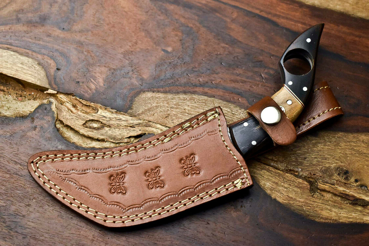 HS-898 Handmade Damascus Hunting Blade Karambit Full Tang Knife