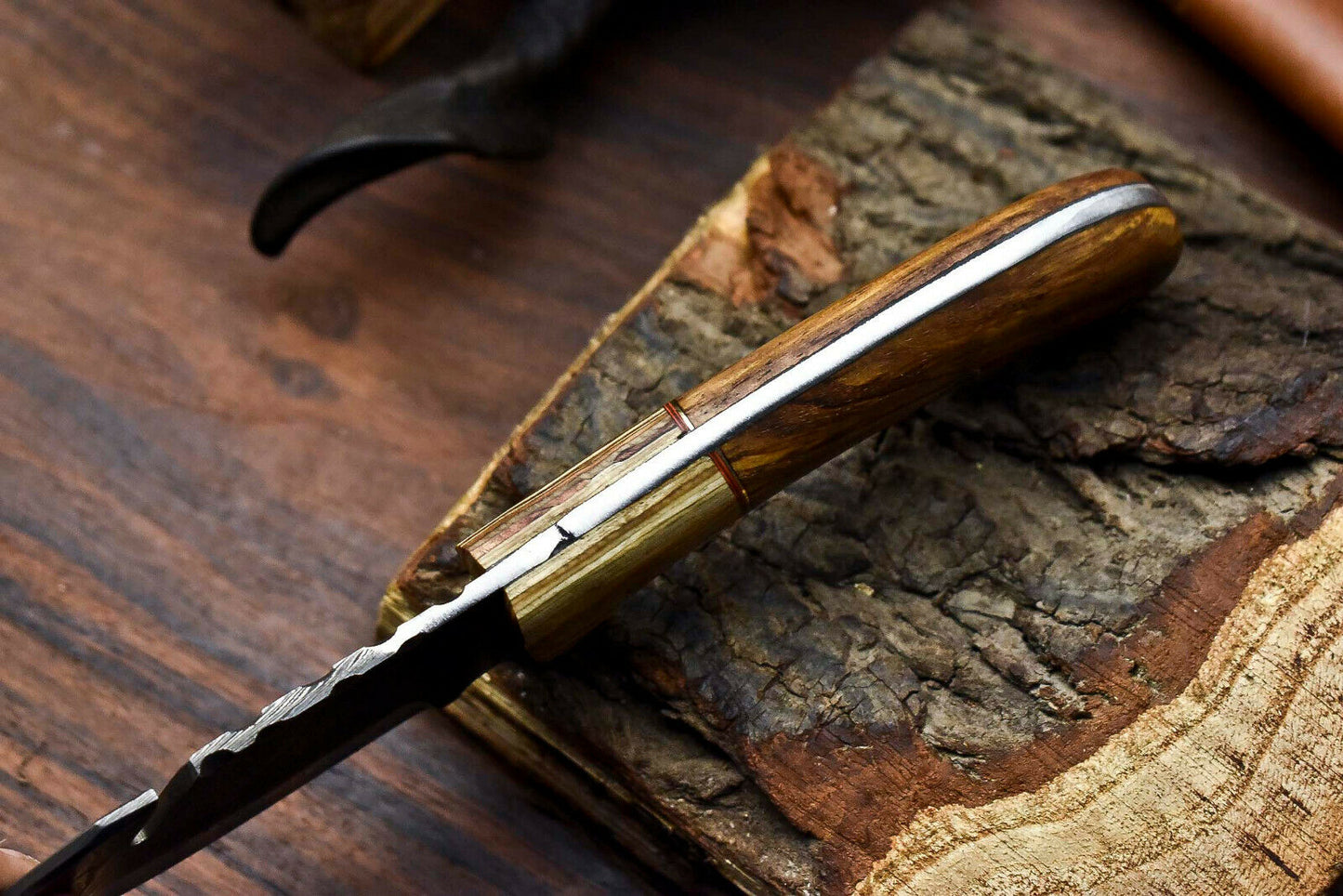 HS-639 Custom Handmade Damascus Hunting Skinning Blade Hunter Camping Full Tang Knife