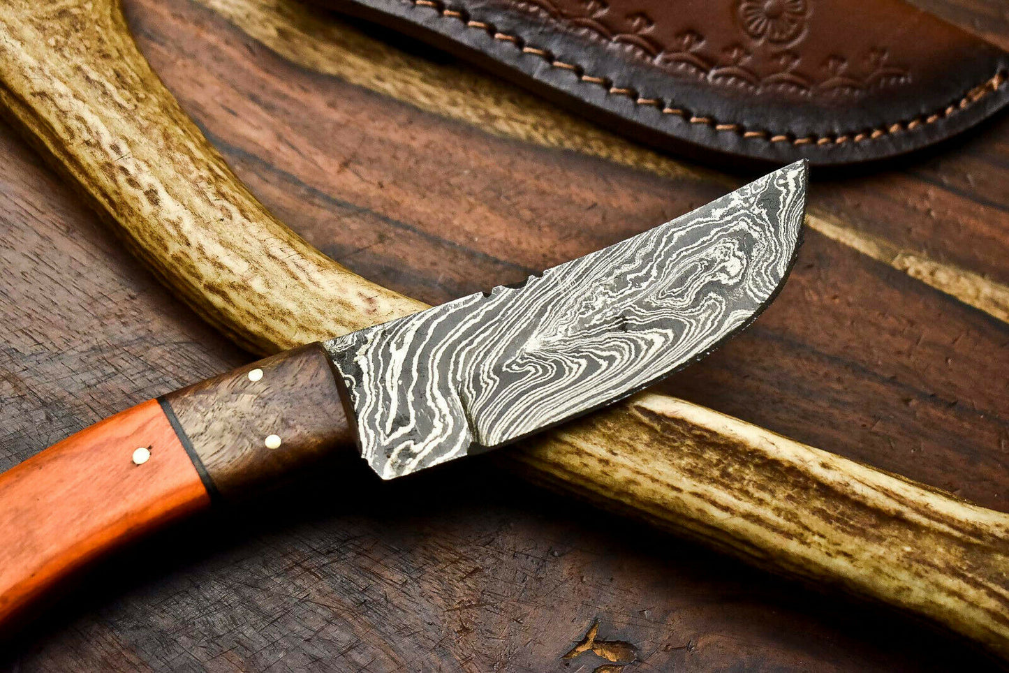 HS-621 Handmade Damascus Skinning Blade Camping Full Tang Knife
