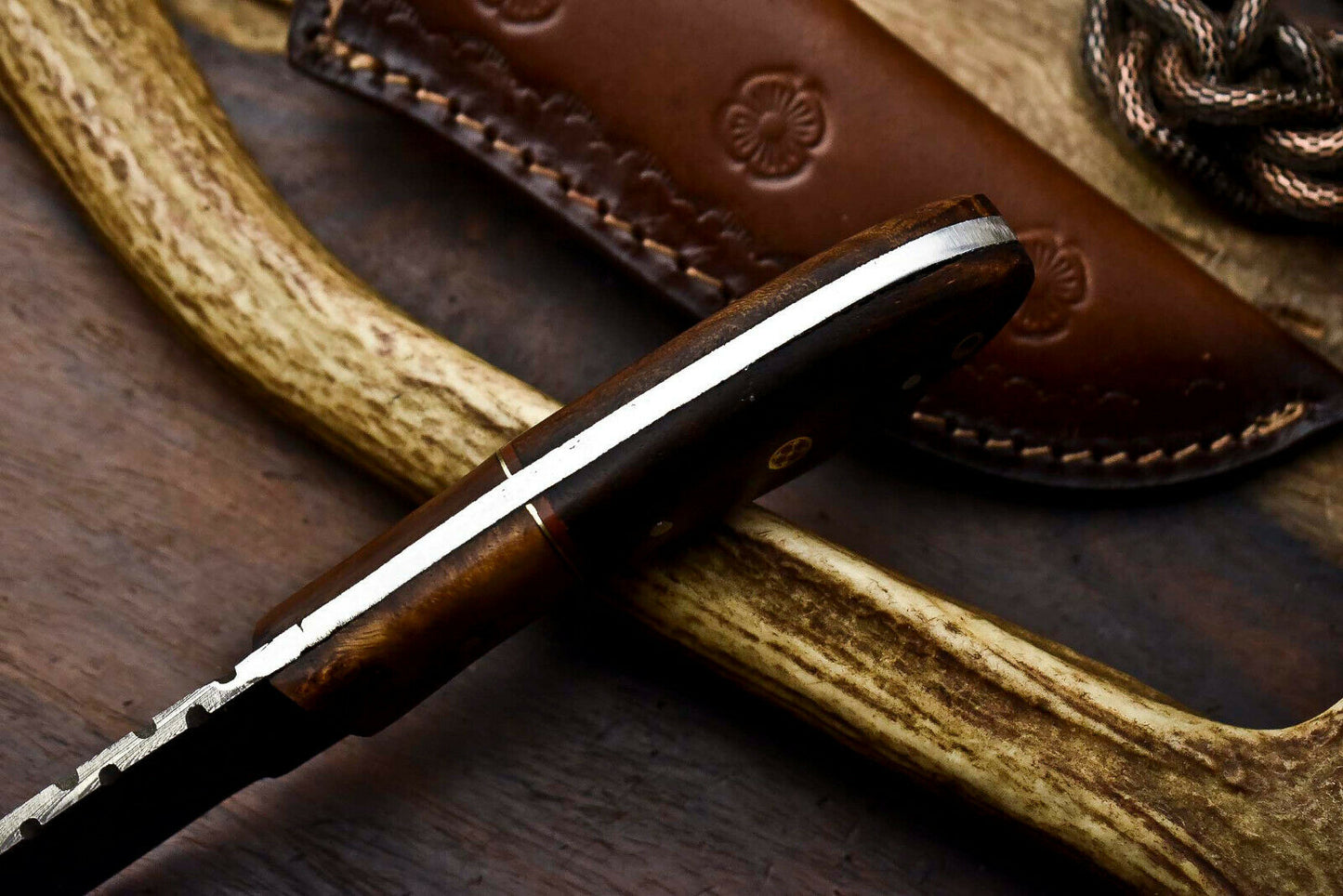 HS-682 Custom Handmade Damascus Steel Skinner Knife - Beautiful Wood Handle
