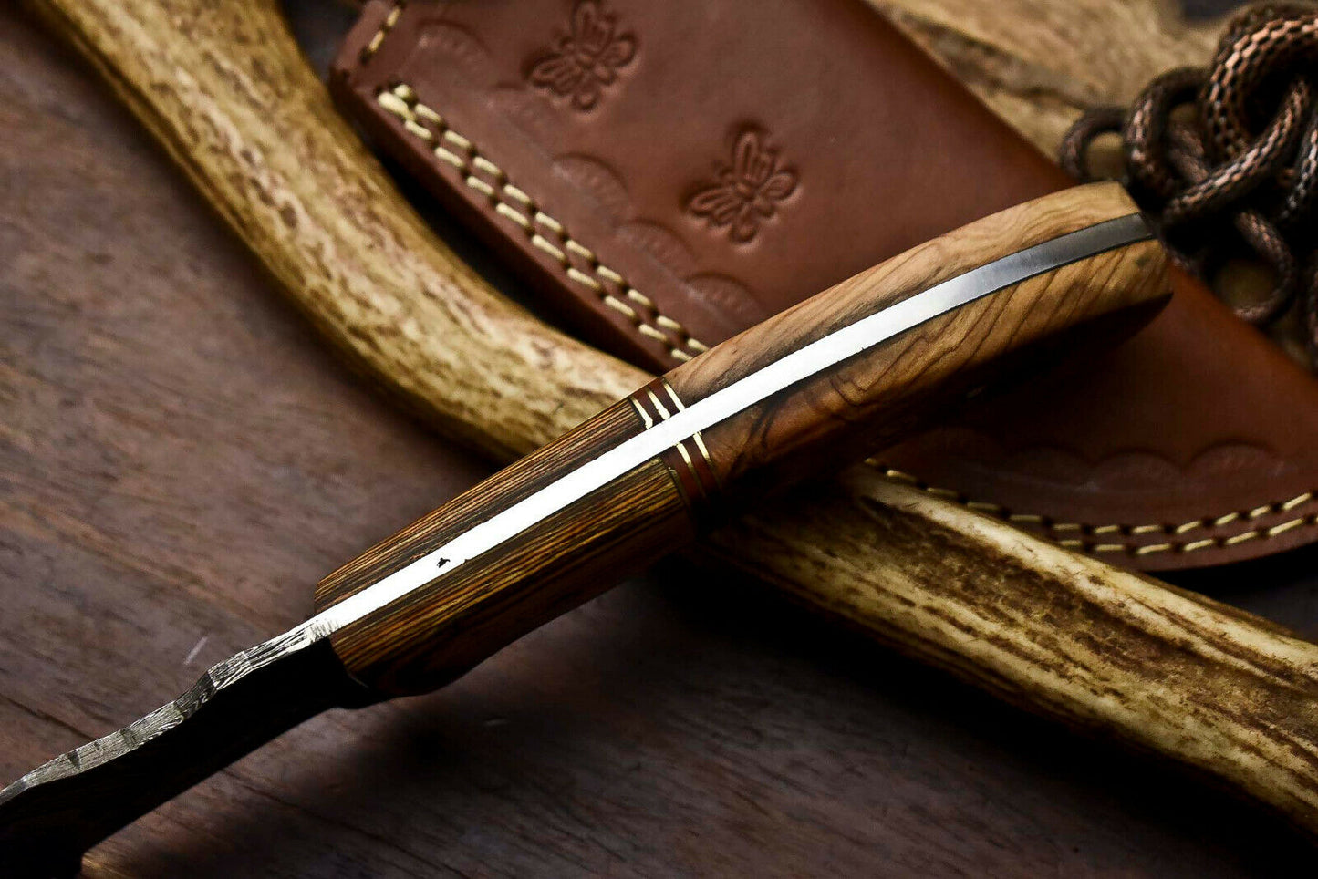 HS-922 | Custom Handmade Damascus Steel Tracker Knife - Beautiful Wood Handle