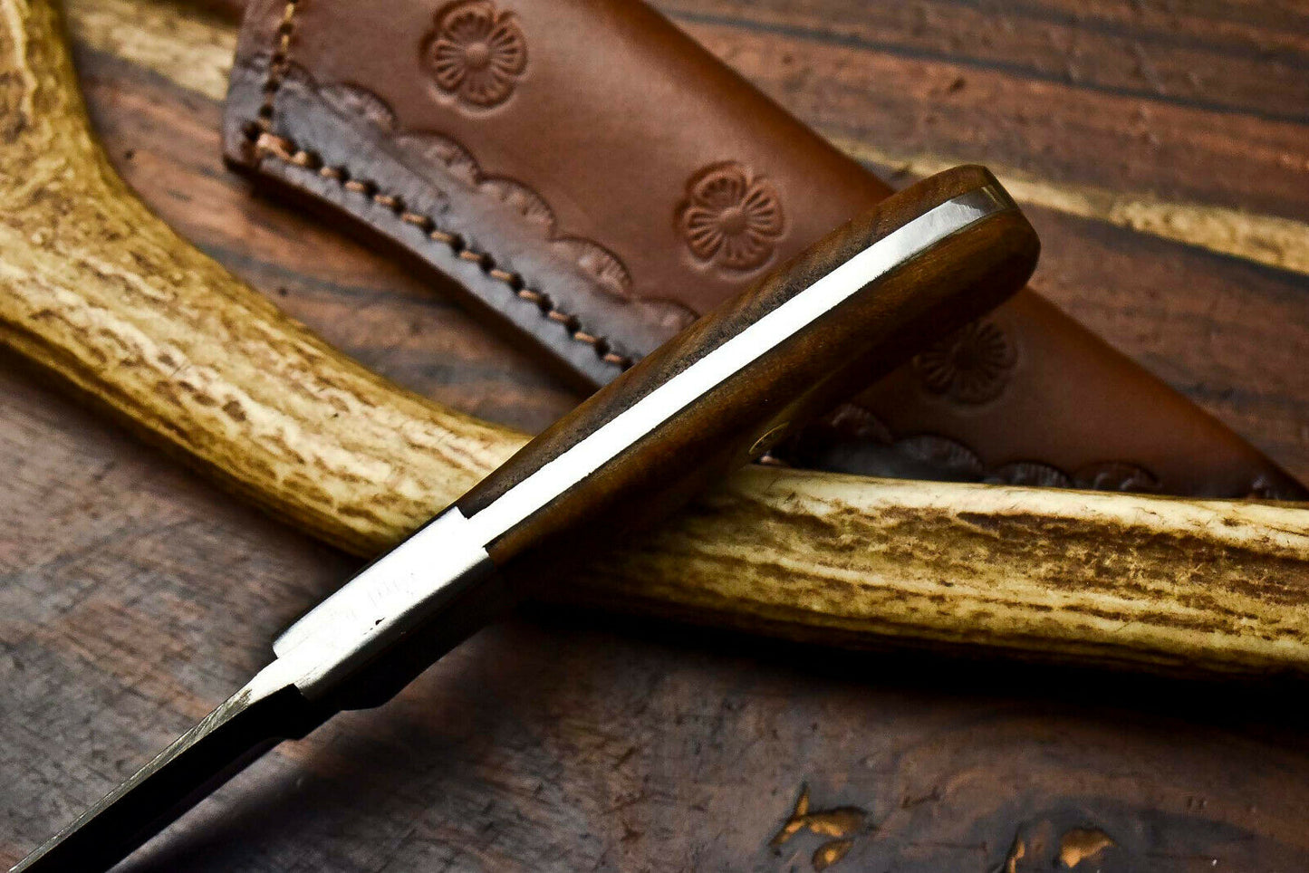 HS-623 Handmade Damascus Skinning Blade Camping Full Tang Knife