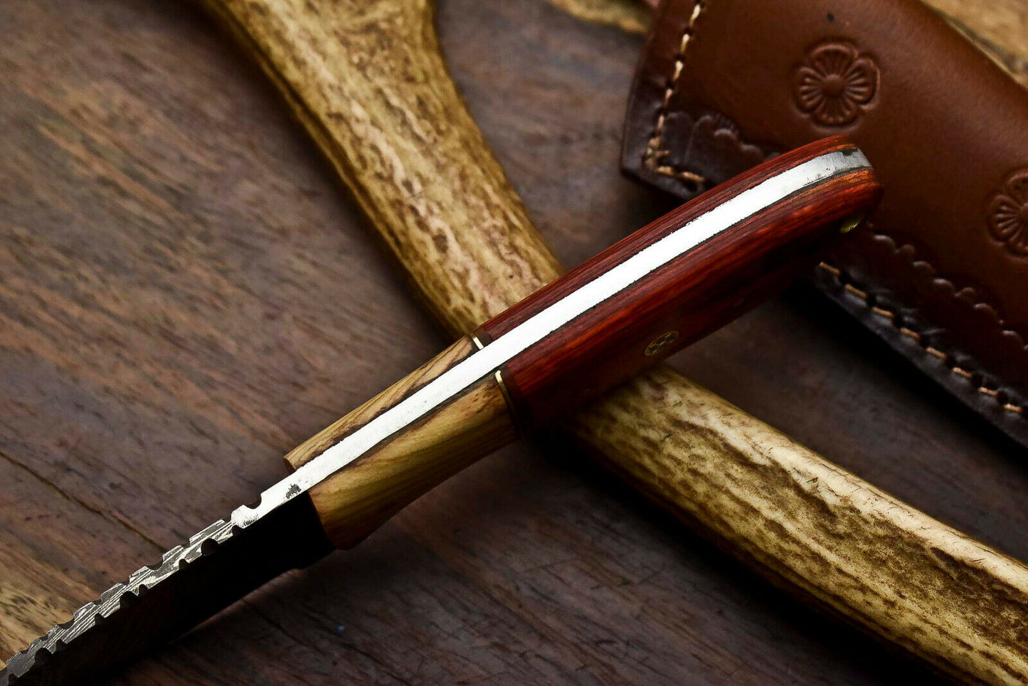 HS-659 Custom Handmade Damascus Steel Skinner Knife - Beautiful Hard Wood Handle