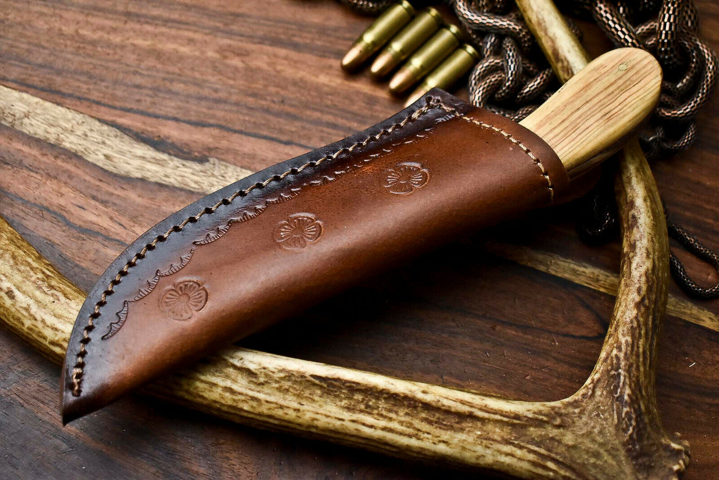 HS-603  Handmade Damascus Skinning Blade Camping Full Tang Knife