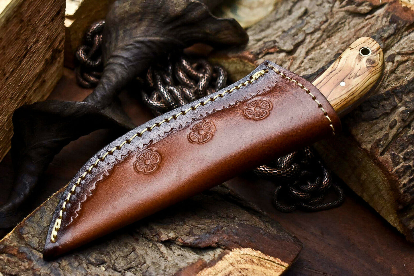 HS-702 Custom Handmade Damascus Steel Skinner Knife - Beautiful Wood Handle
