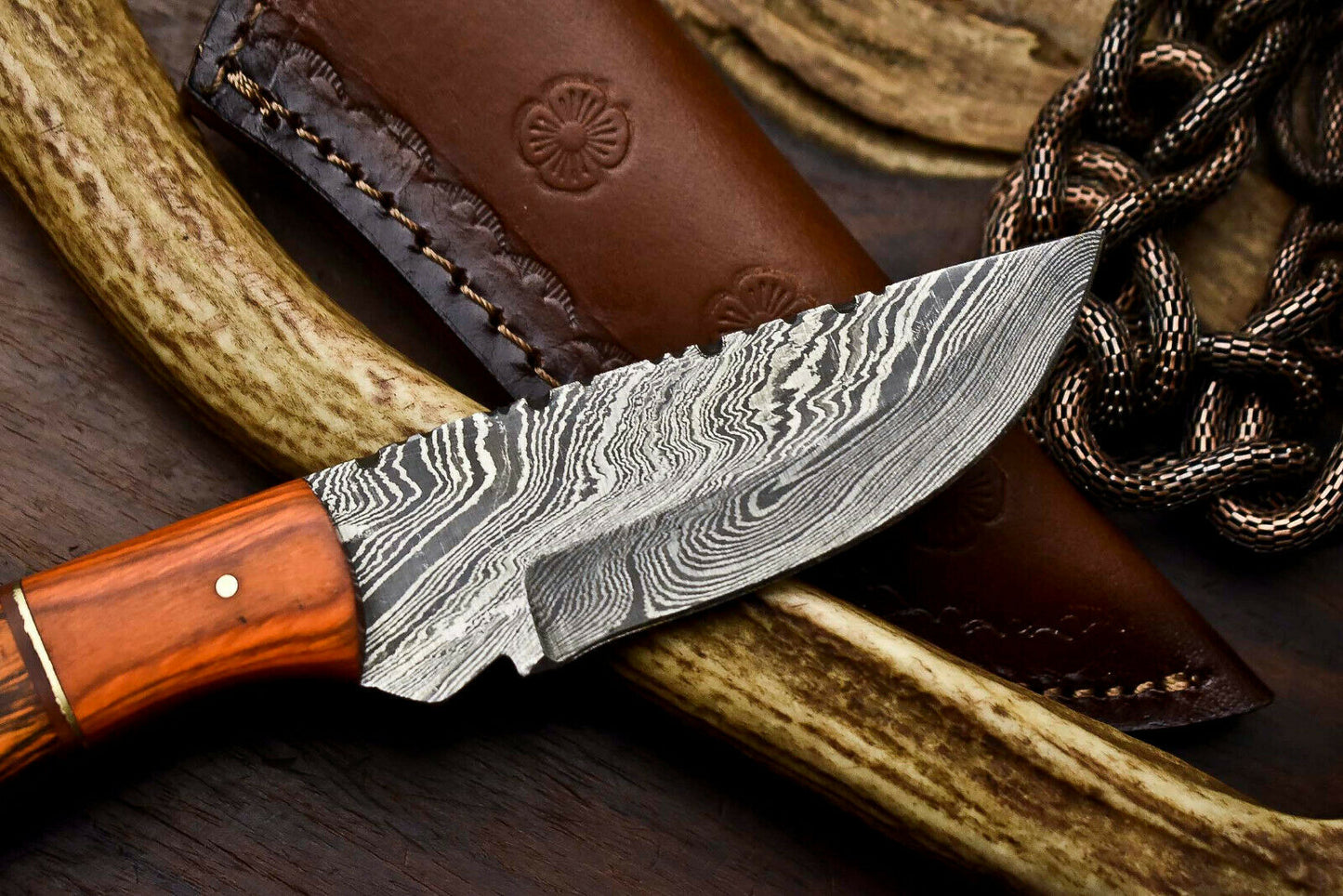 HS-670 Custom Handmade Damascus Steel Skinner Knife - Beautiful Hard Wood Handle