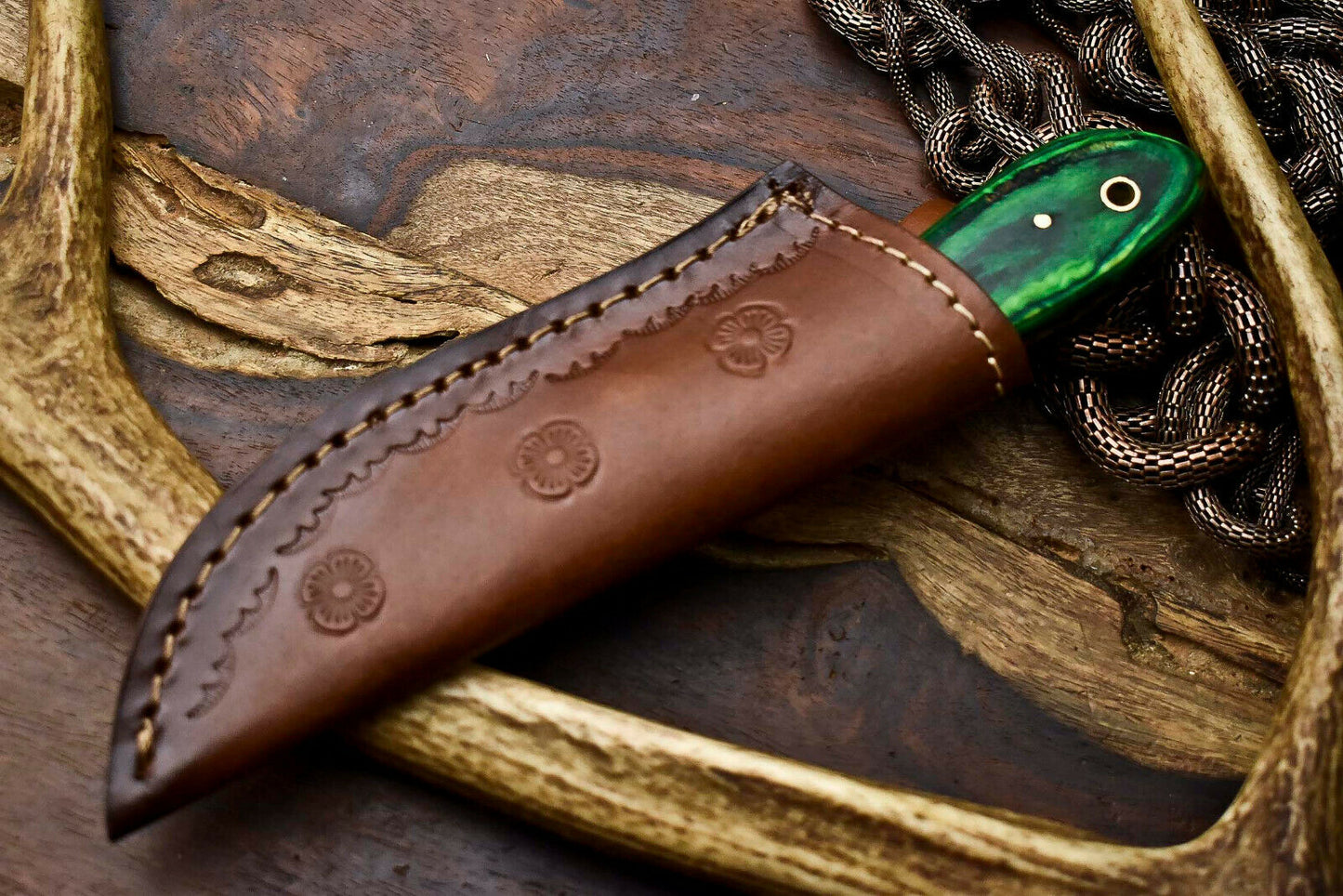 HS-679 Custom Handmade Damascus Steel Skinner Knife - Beautiful Hard Wood Handle