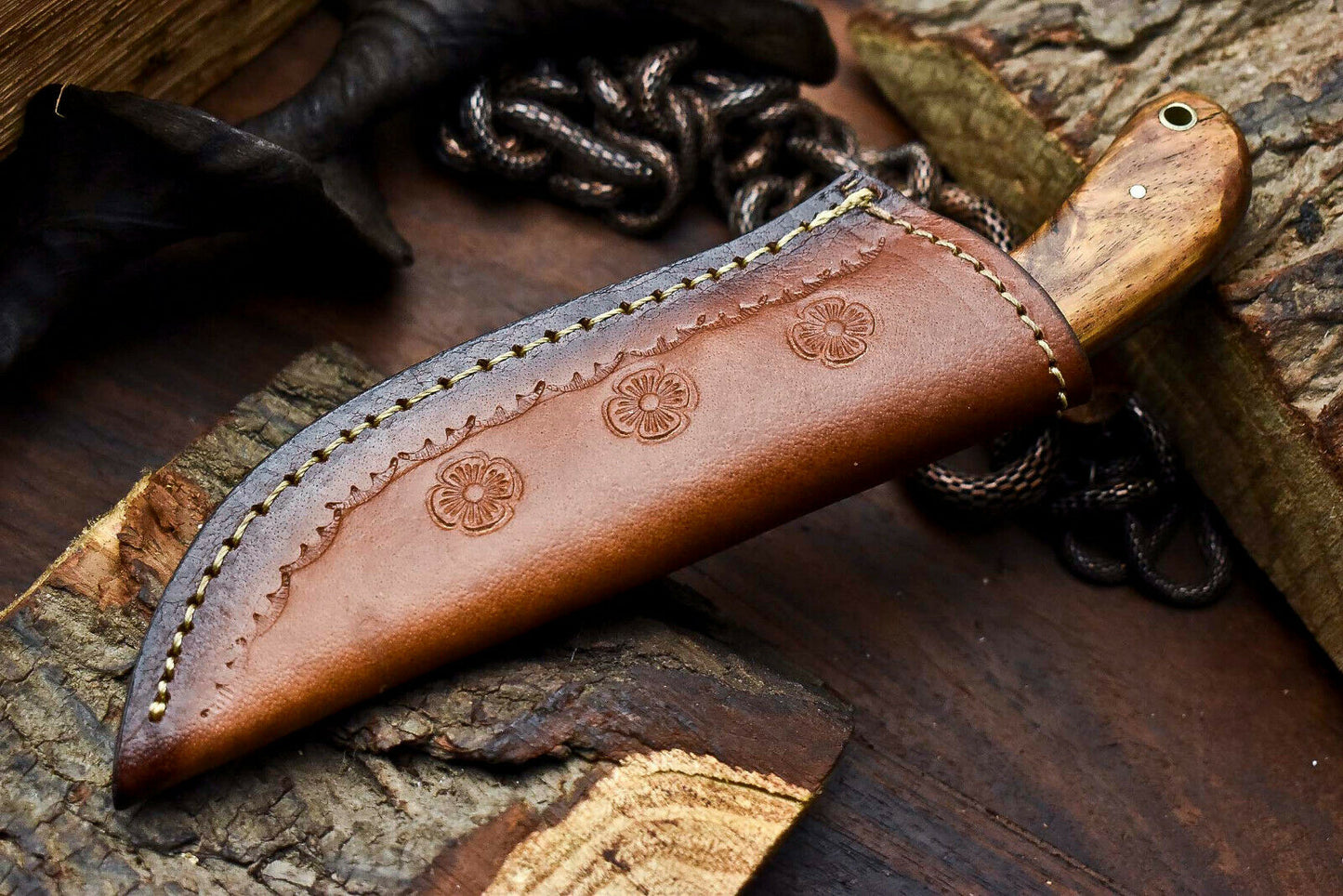 HS-639 Custom Handmade Damascus Hunting Skinning Blade Hunter Camping Full Tang Knife