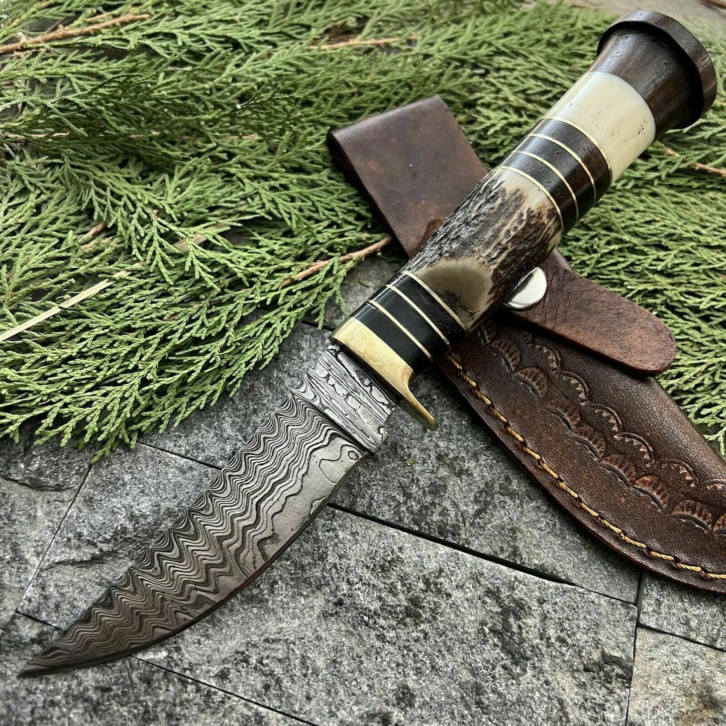 HS-387 '' Custom Hand Forged Damascus Steel Hunting Skinner Knife