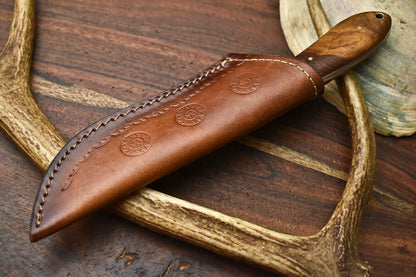 HS-597  Handmade Damascus Skinning Blade Camping Full Tang Knife