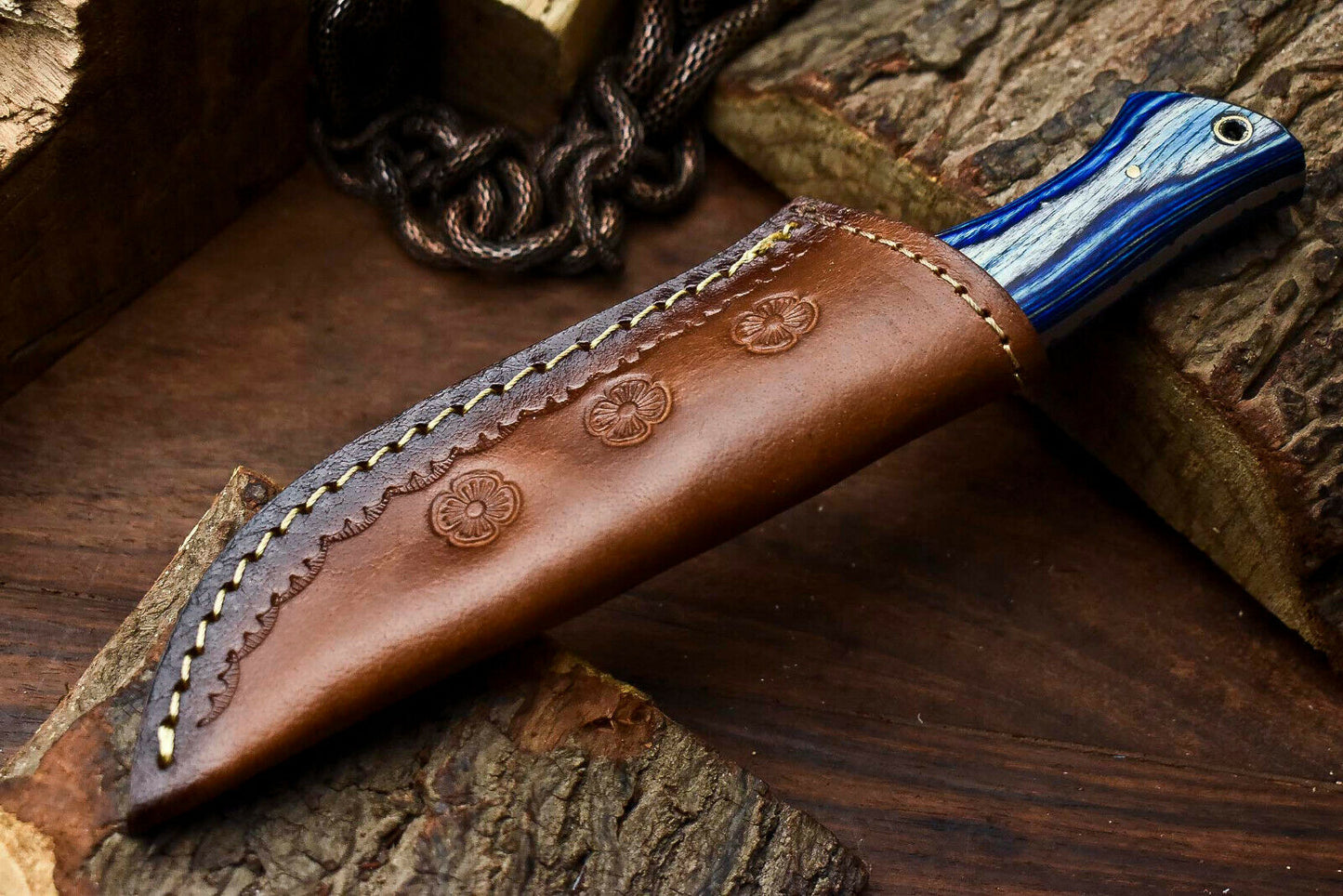 HS-675  Custom Handmade Damascus Steel Skinner Knife - Beautiful Hard Wood Handle