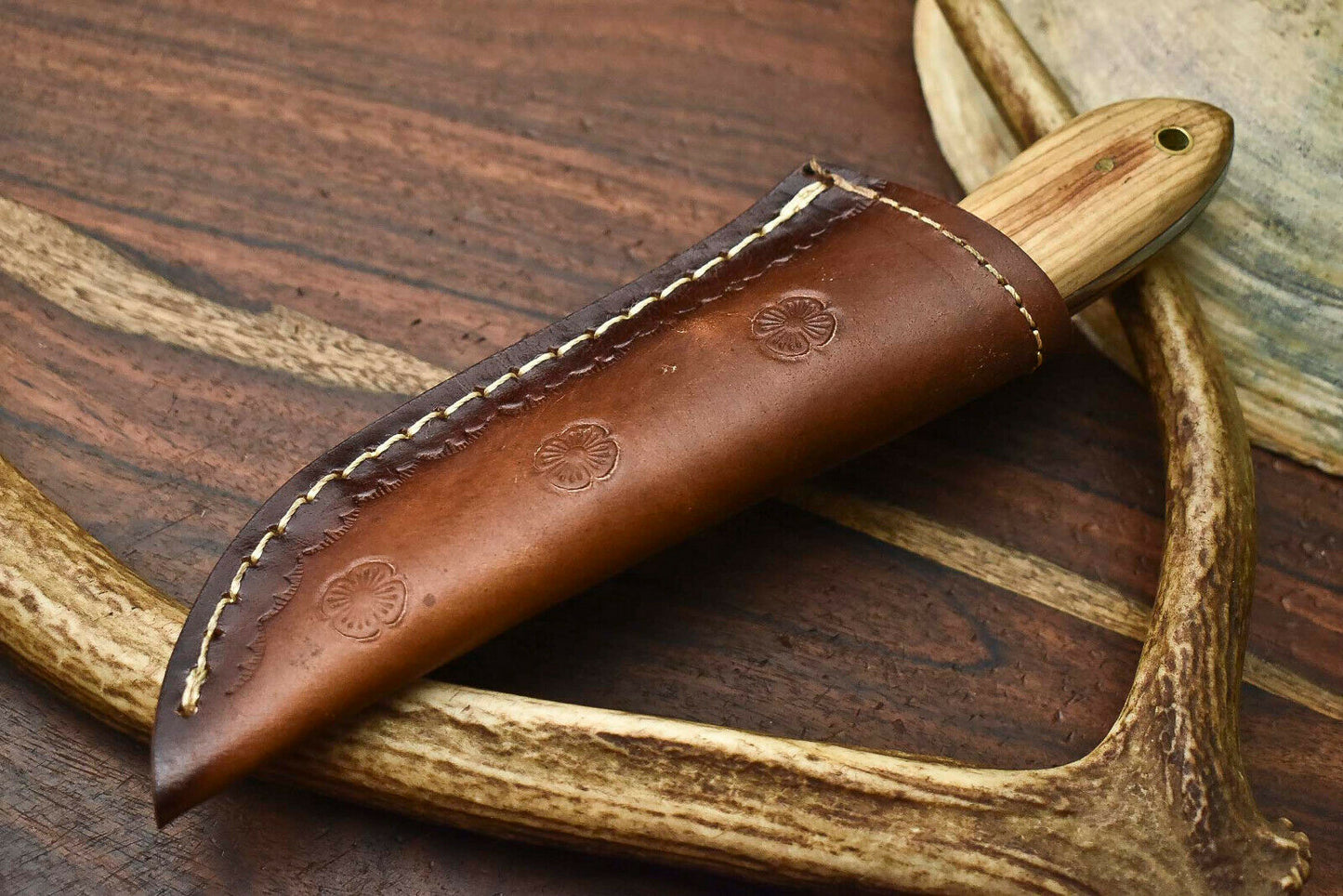 HS-599 Handmade Damascus Skinning Blade Camping Full Tang Knife