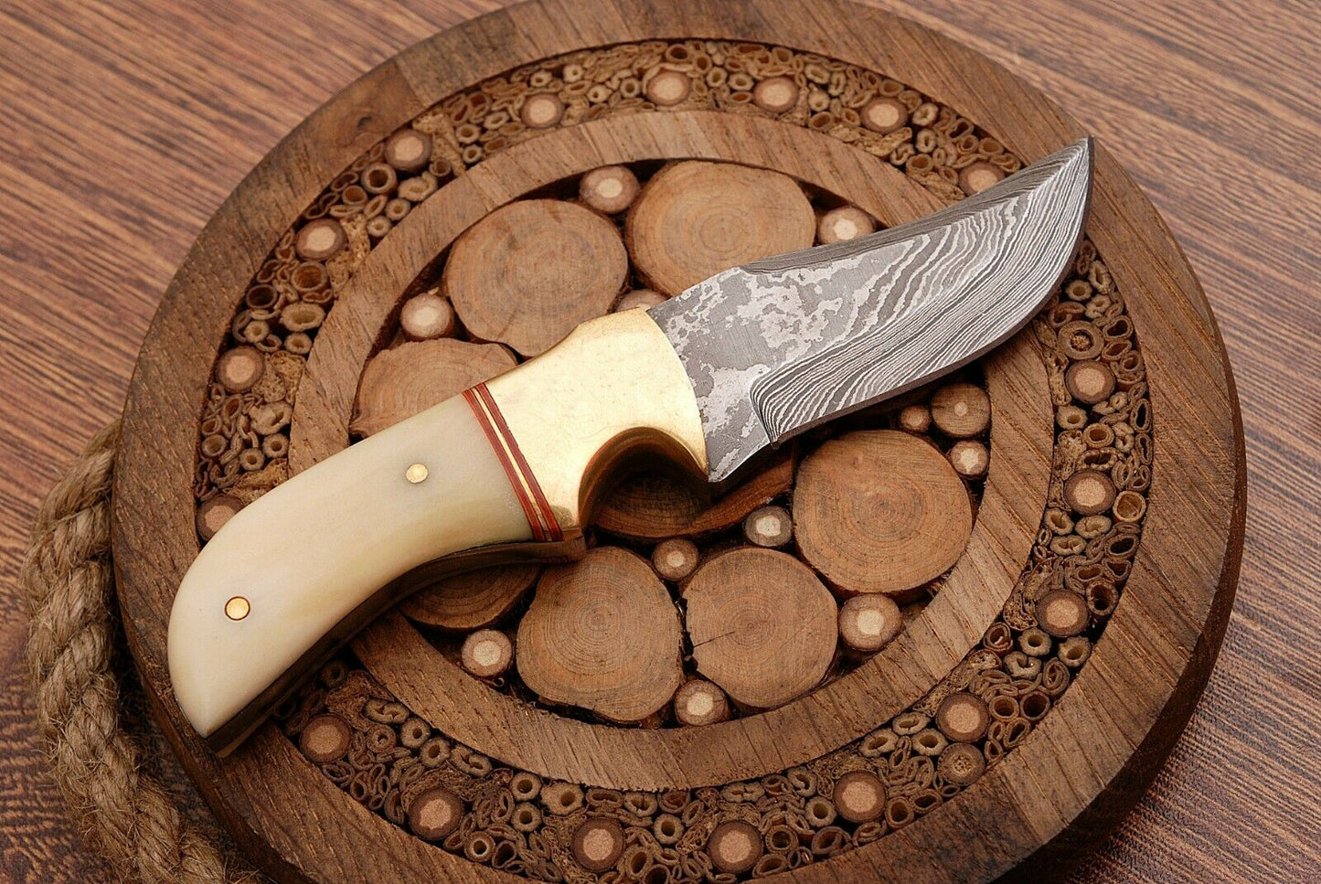 HS-759 Custom Handmade Damascus Steel Skinner Knife 5.5 inch Overall And Camel Bone Handle