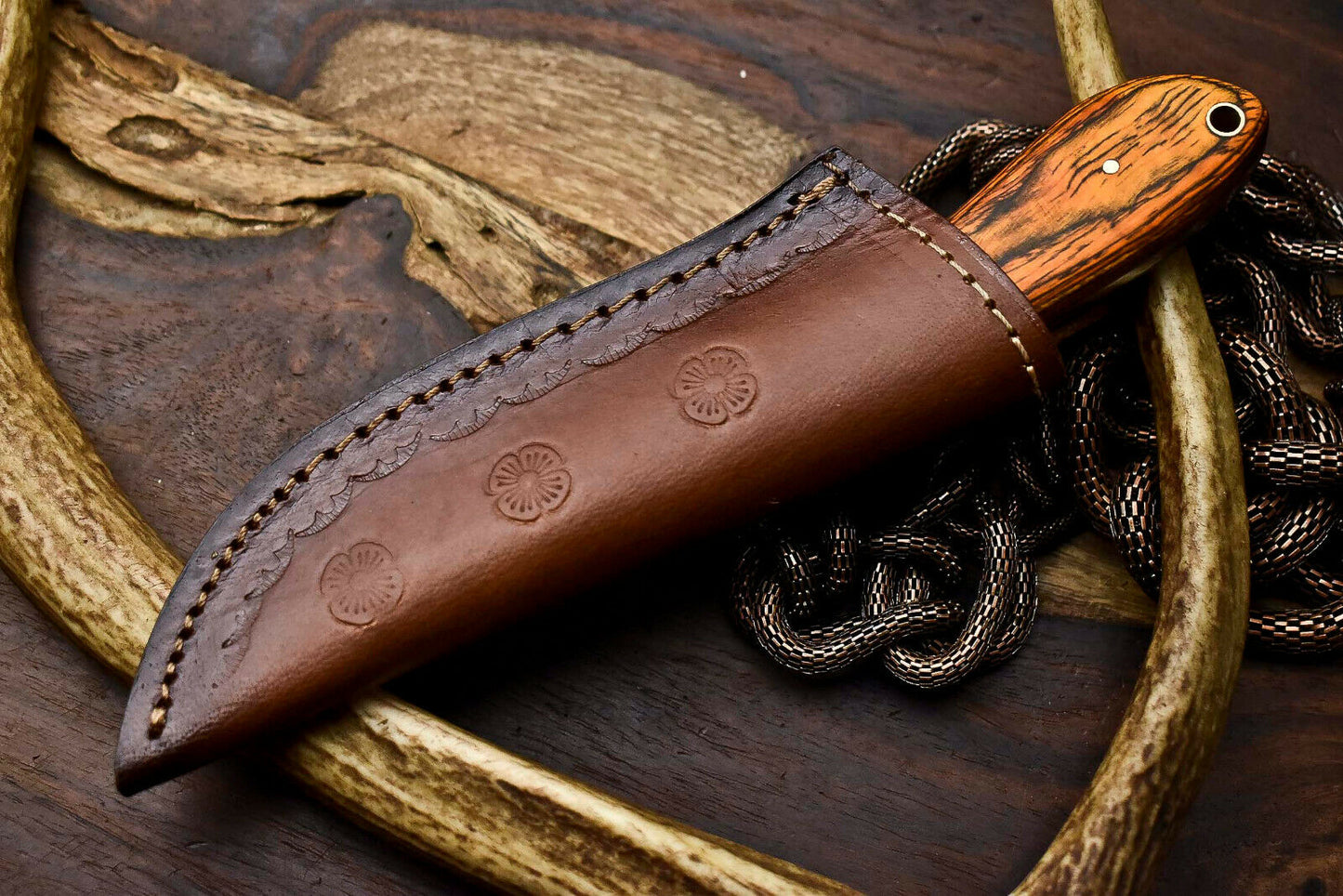 HS-670 Custom Handmade Damascus Steel Skinner Knife - Beautiful Hard Wood Handle