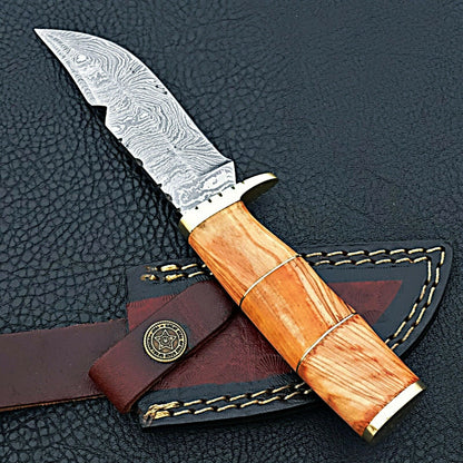HS-425 | Custom Handmade Damascus Steel Hunting Knife - Beautiful Wood Handle