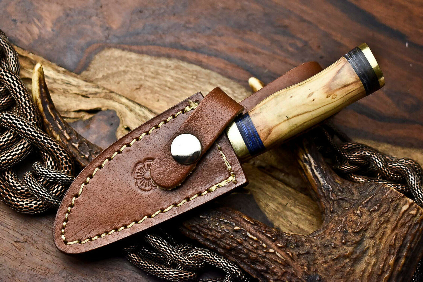 HS-715 Custom Handmade Awesome Olive Wood Handle Damascus Steel Skinner Knife With Best Price