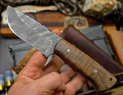 HS-824 Custom Handmade Damascus Skinner Knife With Walnut Wood Handle