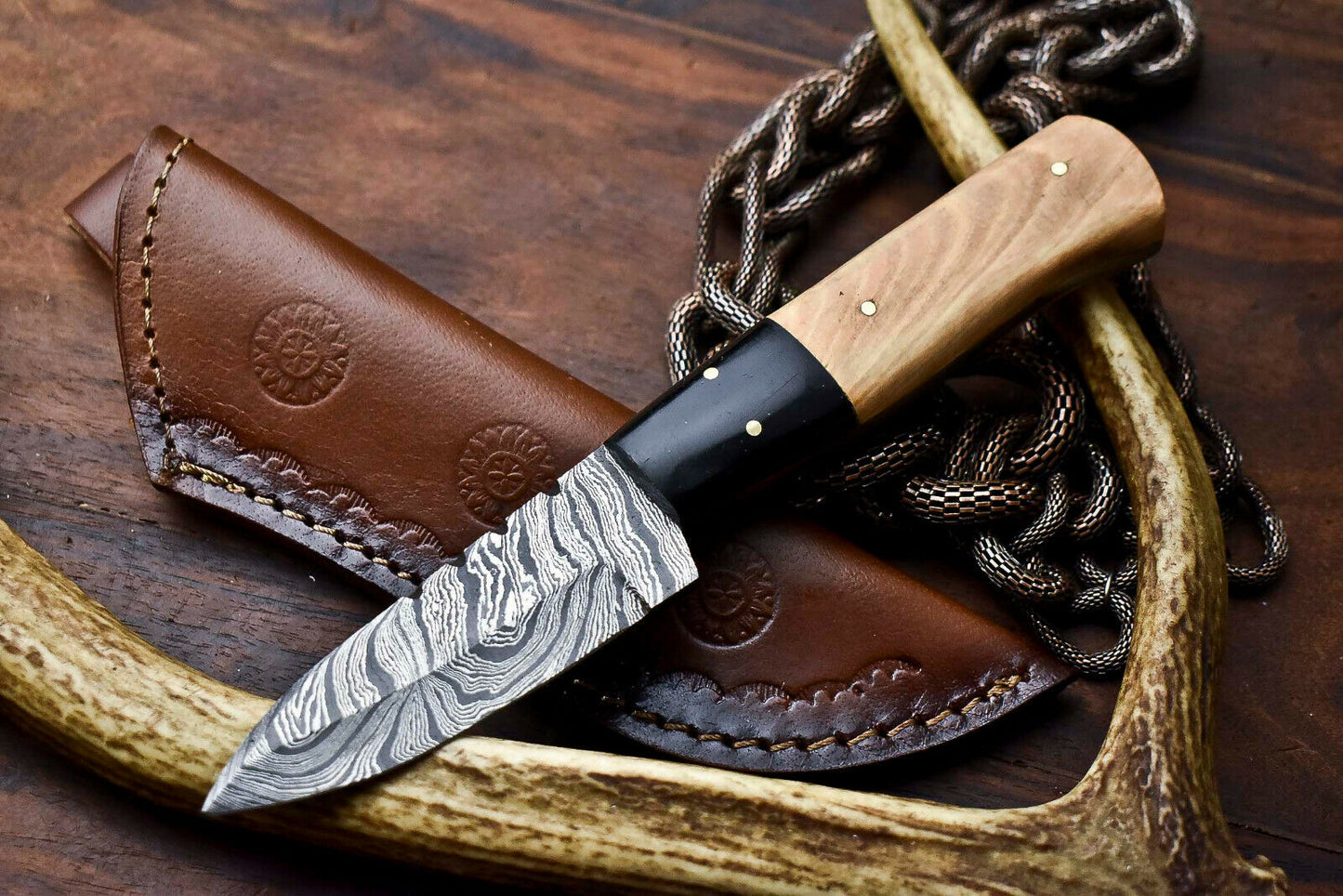 HS-698 Custom Handmade Damascus Steel Skinner Knife - Beautiful Wood Handle