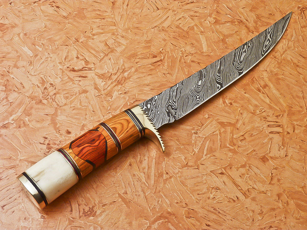 HS-548 Custom Handmade Damascus Hunting Fillet Knife With Hard Wood Handle
