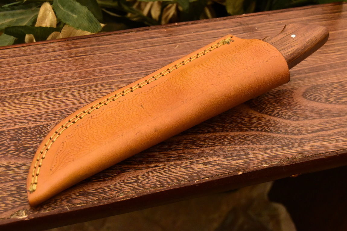 HS-835 Custom Handmade Damascus Skinner Knife With Hard Wood Handle