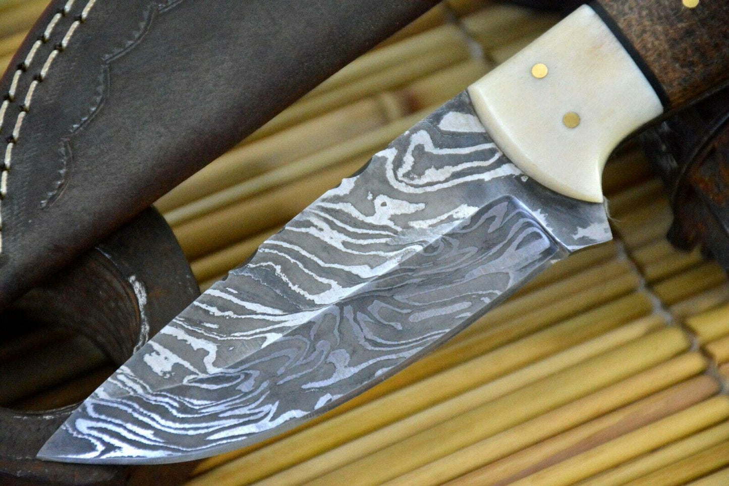 HS-849 Custom Handmade Damascus Skinner Knife - With Walnut Handle