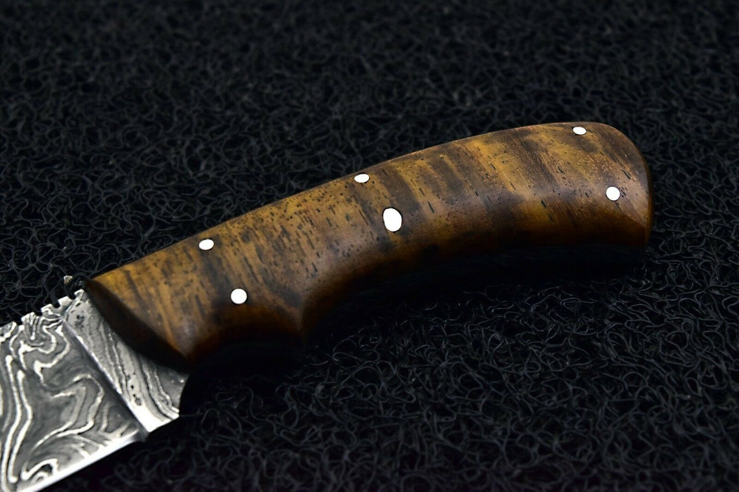 HS-852 Custom Handmade Damascus Skinner Knife With Walnut Wood Handle