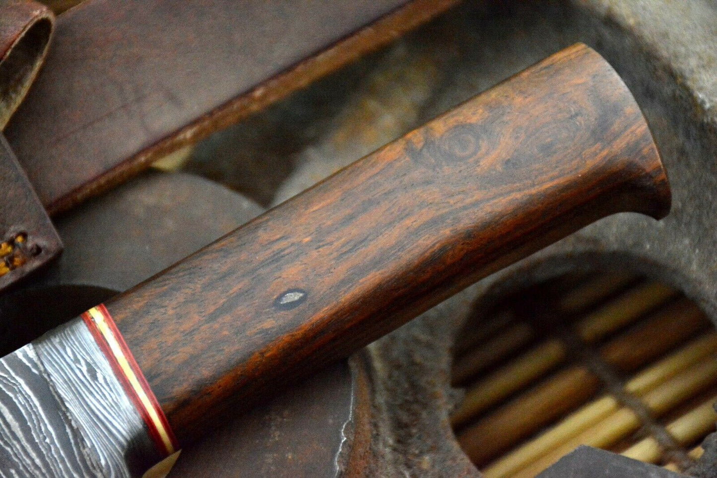 HS-848 Custom Handmade Damascus Skinner Knife Camping Tool - With Walnut Handle