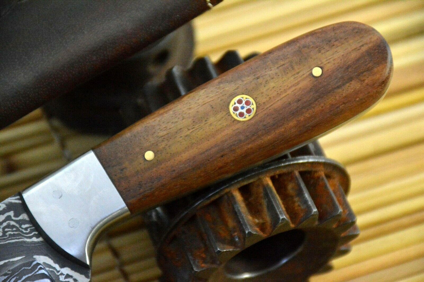 HS-843 Custom Handmade Damascus Steel Skinner Knife Handmade With Walnut Handle