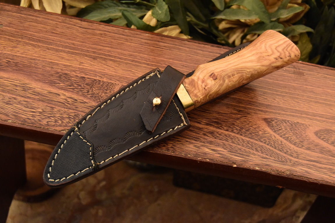 HS-831  Custom Handmade Damascus Skinner Knife With Beautiful Olive wood  Handle