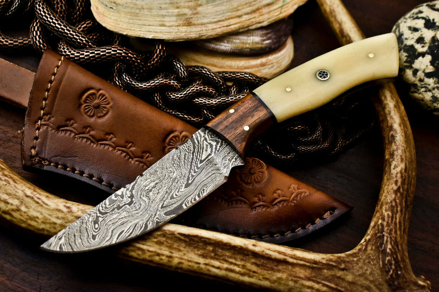 HS-625 Handmade Damascus Skinning Blade Camping Full Tang Knife