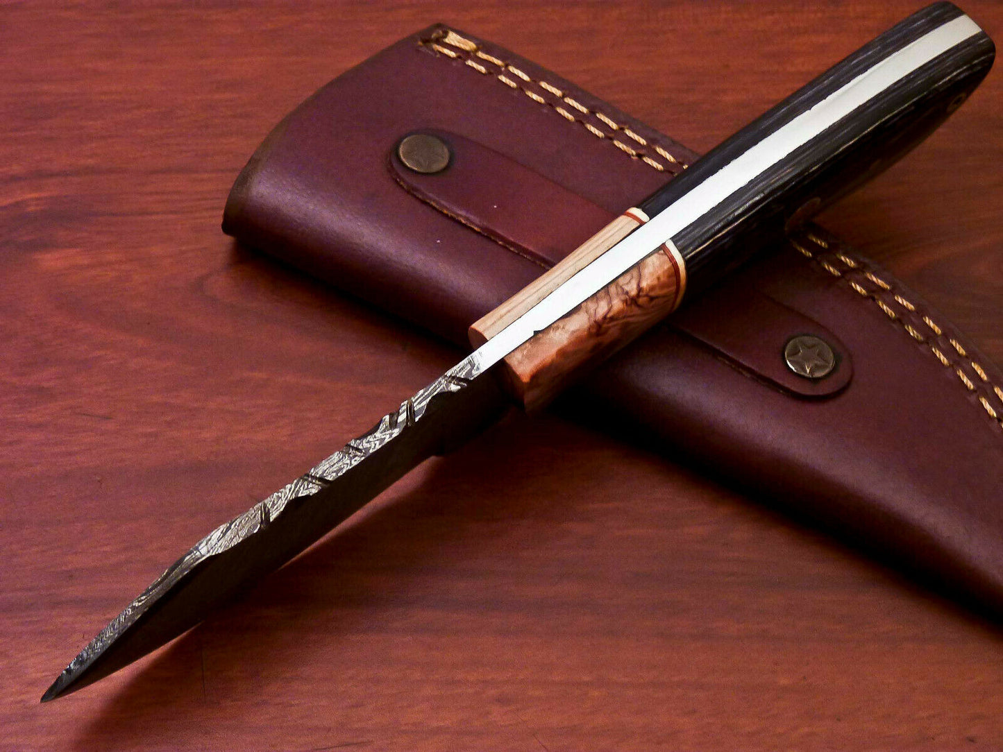 HS-813 Custom Handmade Damascus Skinner Knife With Wood Handle
