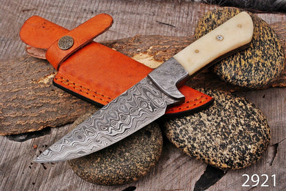 HS-433 | Custom Handmade Damascus Steel Hunitng Knife - Camel Bone Handle