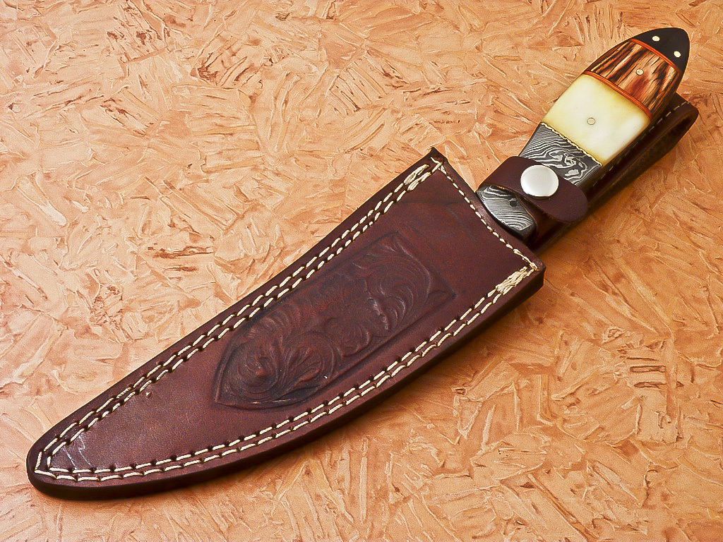 HS-917 Custom Handmade Damascus Karambit Style Knife With Hard Wood Handle