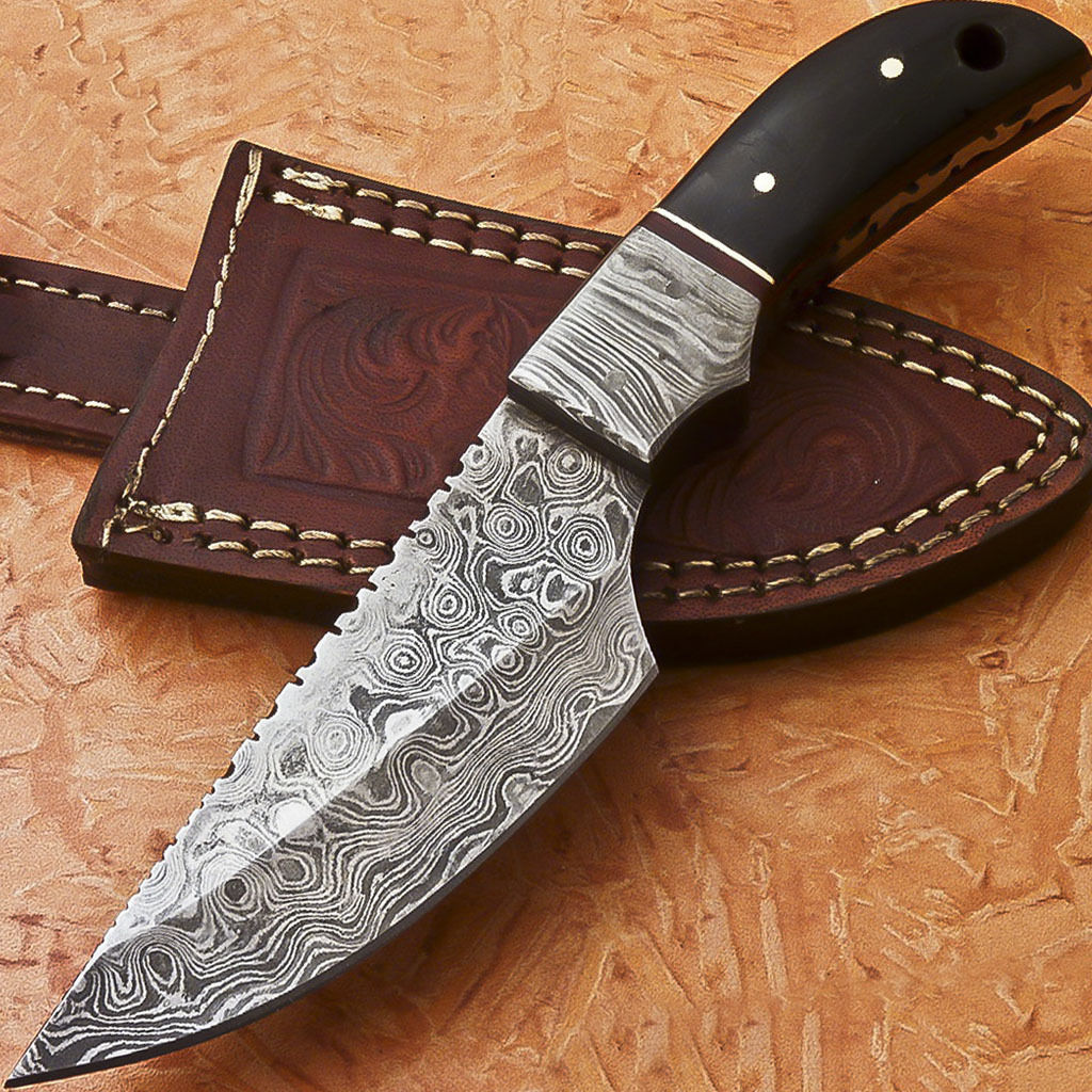 HS-538  Custom Handmade Damascus Hunting Knife With Buffalo Horn Handle