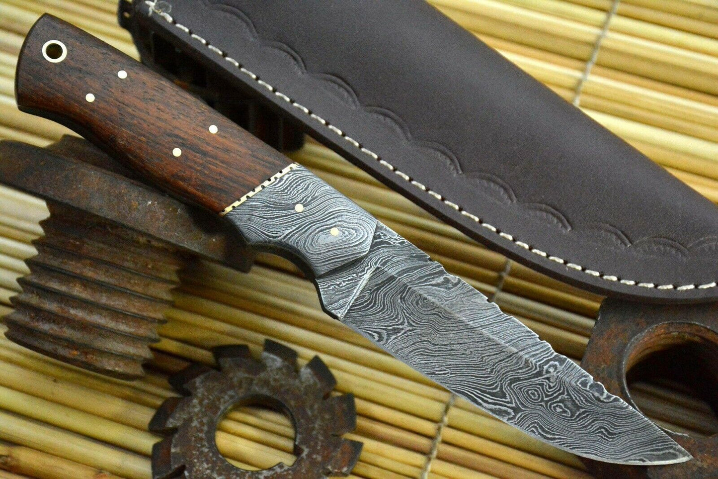 HS-846 Custom Handmade Damascus Skinner Knife With Walnut Wood Handle
