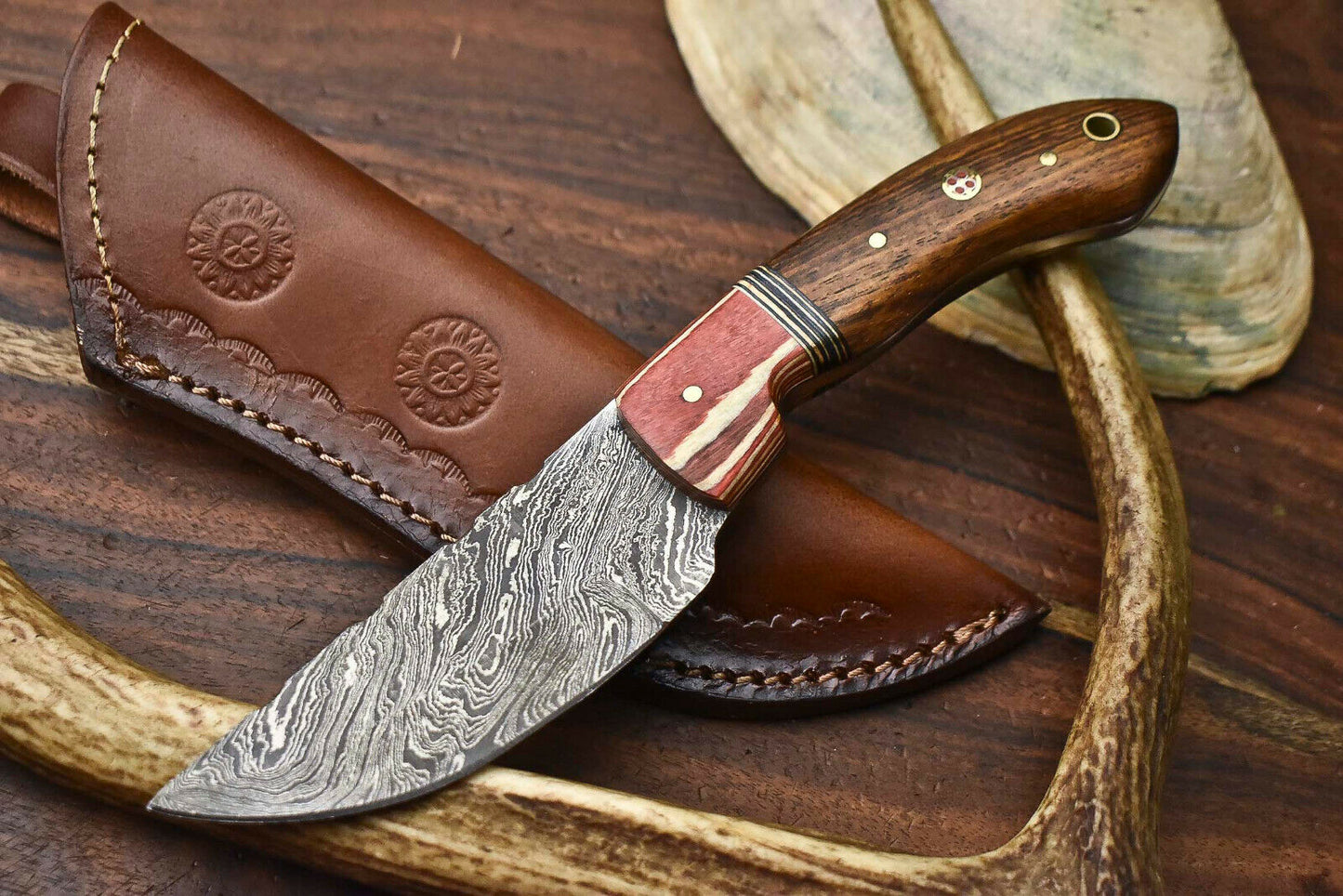 HS-598 Handmade Damascus Skinning Blade Camping Full Tang Knife