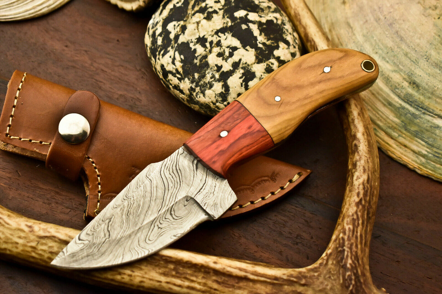 HS-721 Custom Handmade Damascus Steel Skinner Knife - Hard Wood Handle