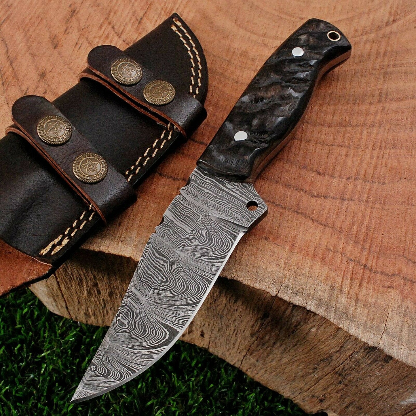 HS-364 '' 8.5" Handmade Damascus Steel Ram Horn Handle Hunting Skinner Knife