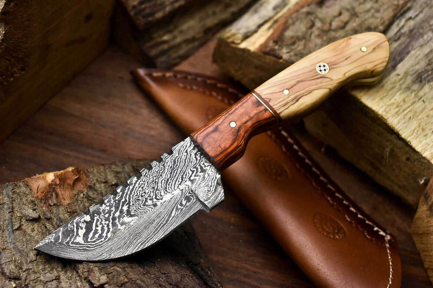 HS-709 Custom Handmade Damascus Steel Skinner Knife - Beautiful Wood Handle