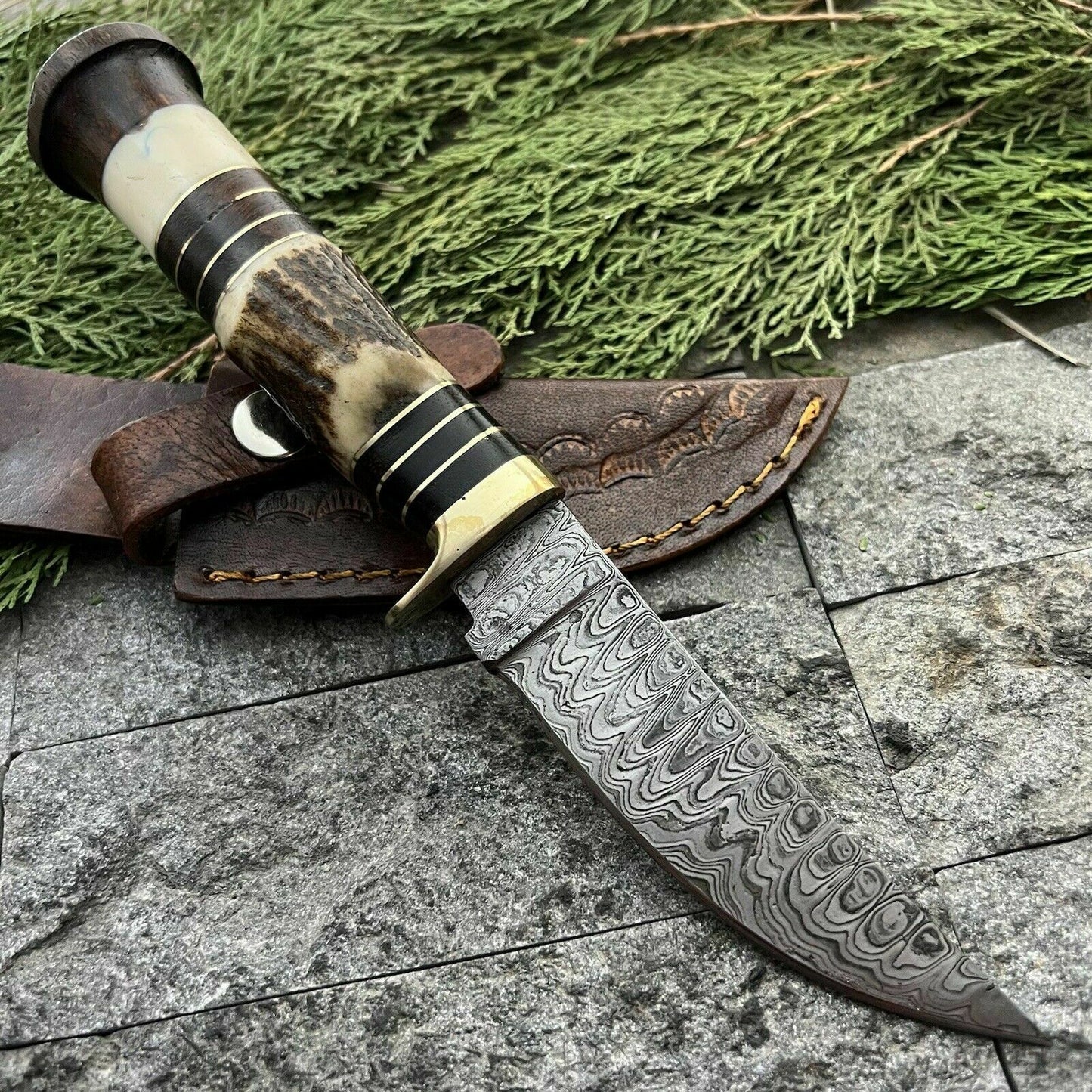 HS-387 '' Custom Hand Forged Damascus Steel Hunting Skinner Knife